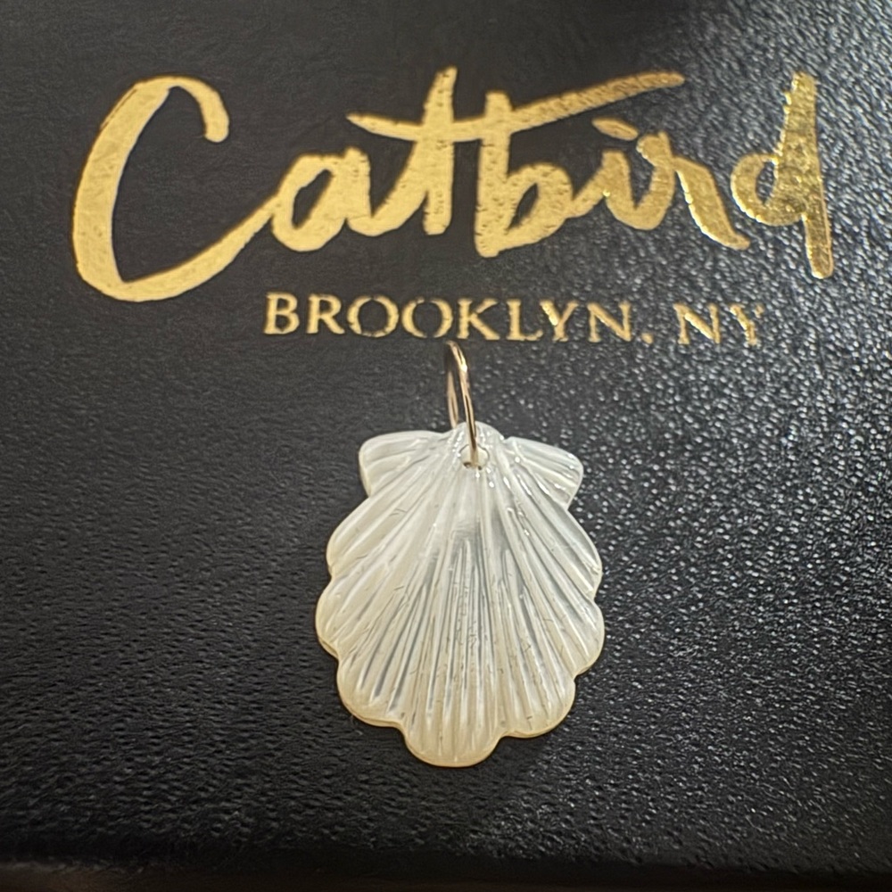 Catbird Summer-Forever Shell Charm- The Summer I Turned Pretty - Picture 16 of 17